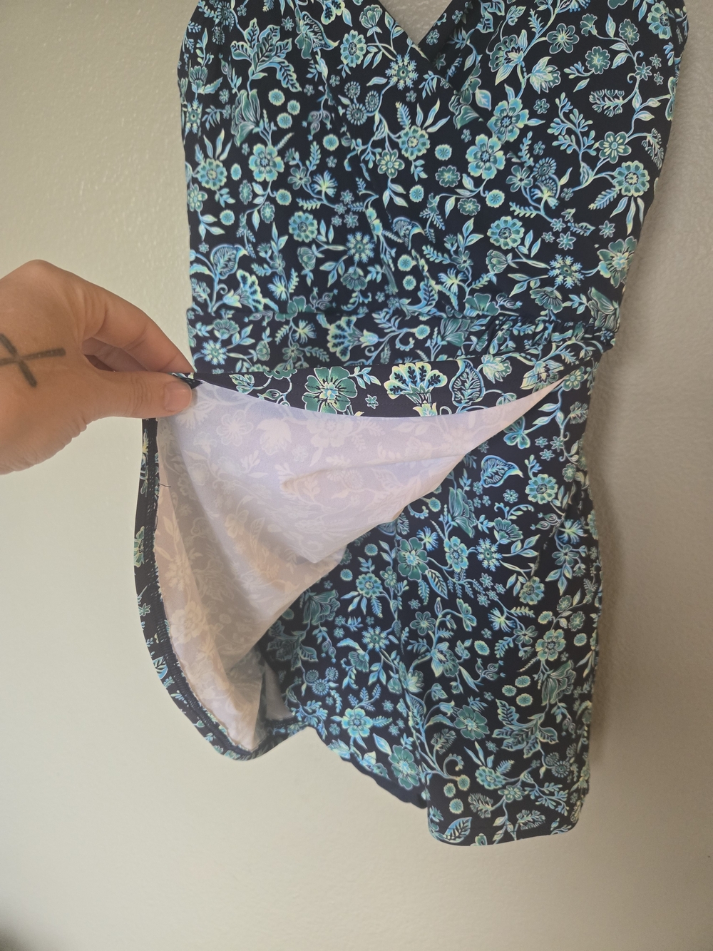 Lands' End NWOT Swimsuit, Bathing Suit, Swim Dress, Floral, Paisley, Size 10 - Picture 2 of 9